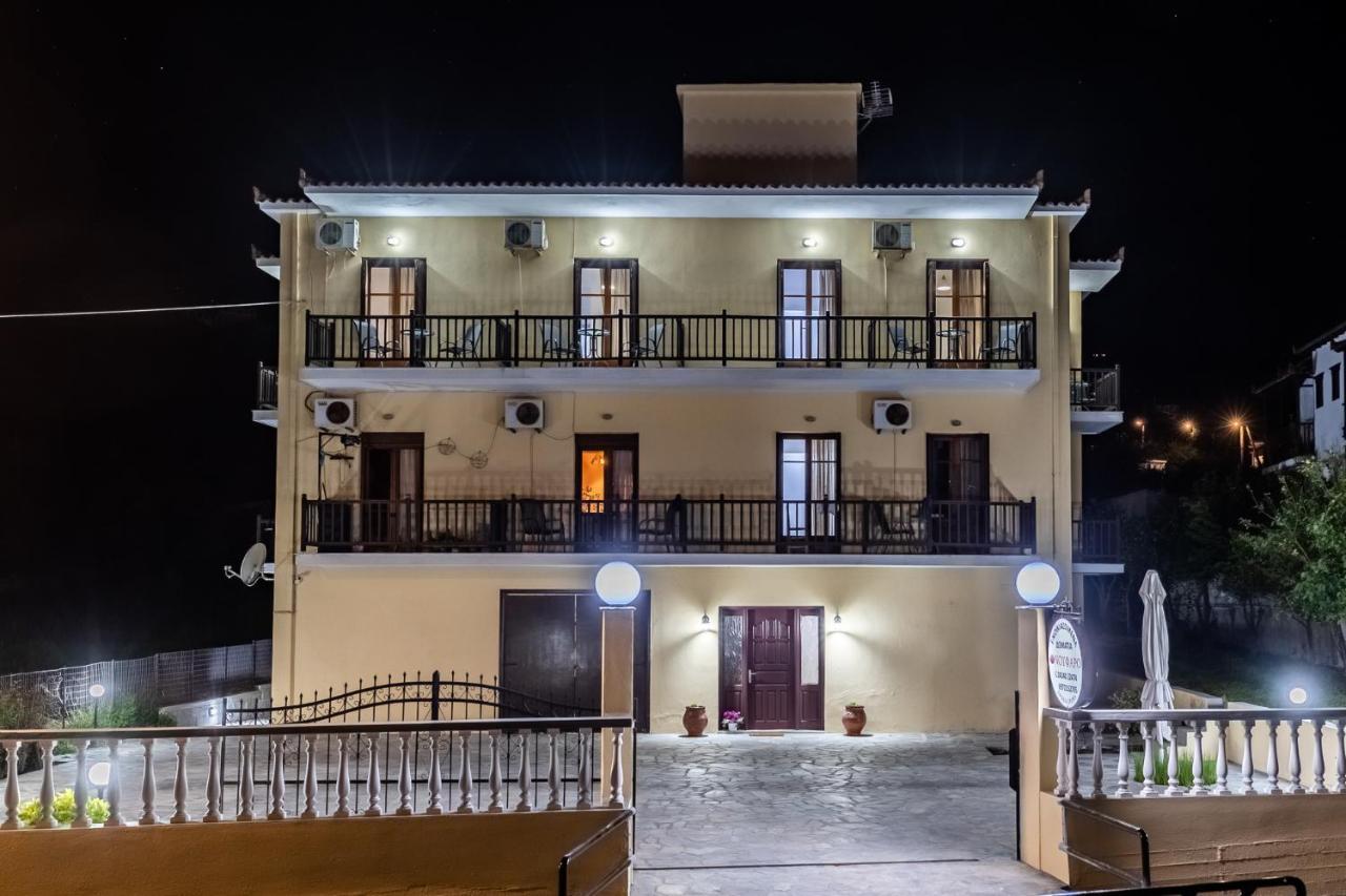 White Lily Aparthotel Скопелос Екстериор снимка